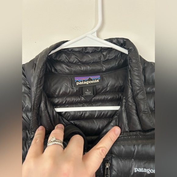 NWOT Patagonia Ultralight Down Hoodie Jacket - Women's - Picture 3 of 7